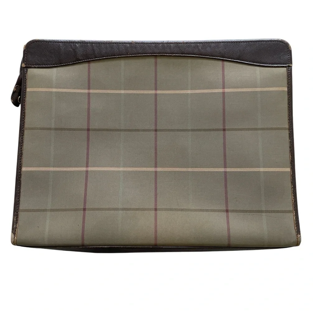 Burberry’s Vintage Beige Canvas Clutch Bag